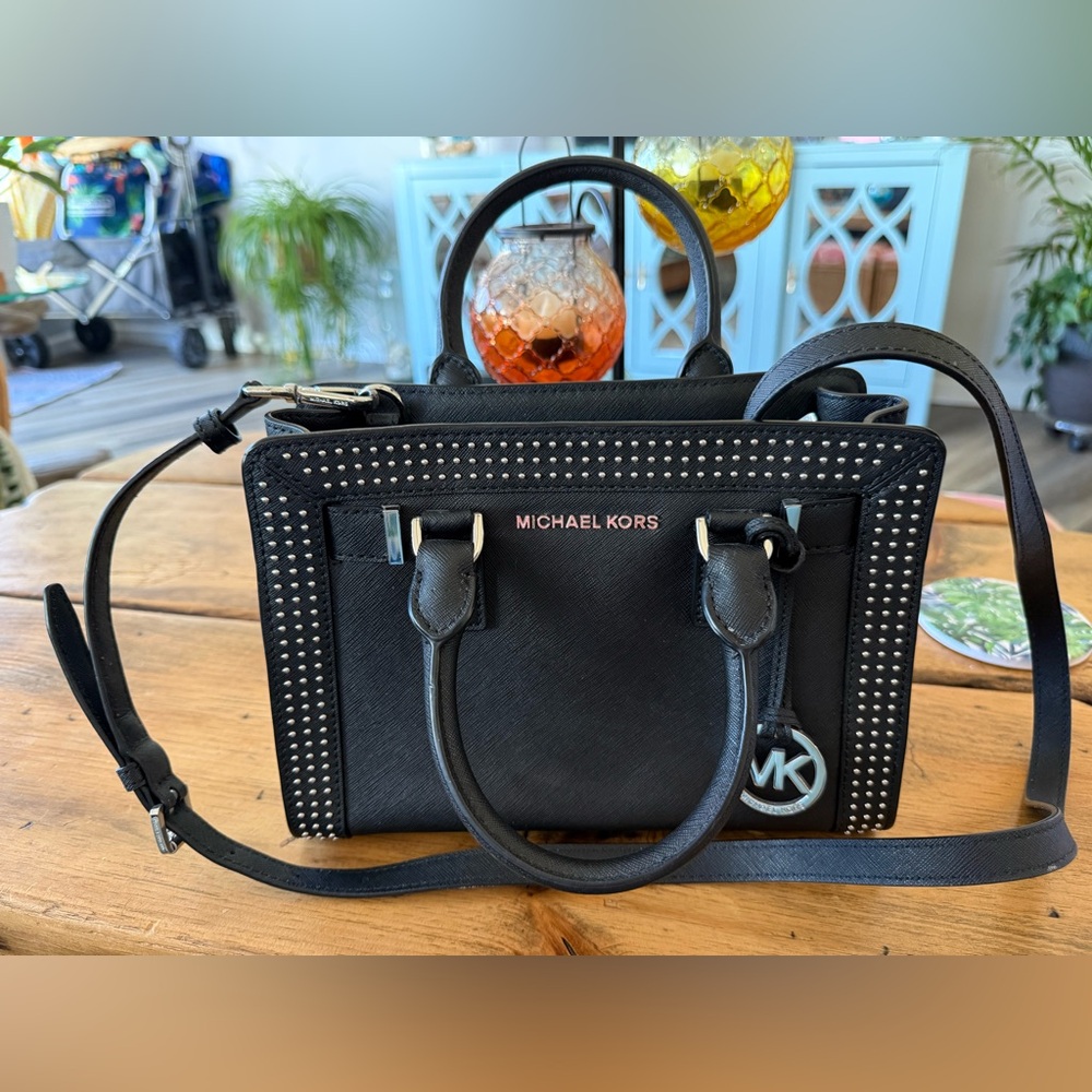 🖤 Michael Kors Dillon Black Studded Crossbody Bag